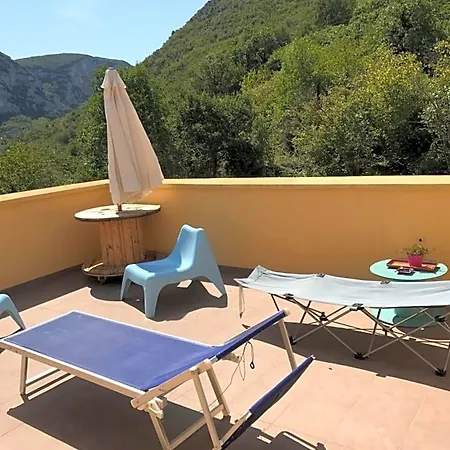 Ort Holiday's Time فندق مبيت وإفطار 3*